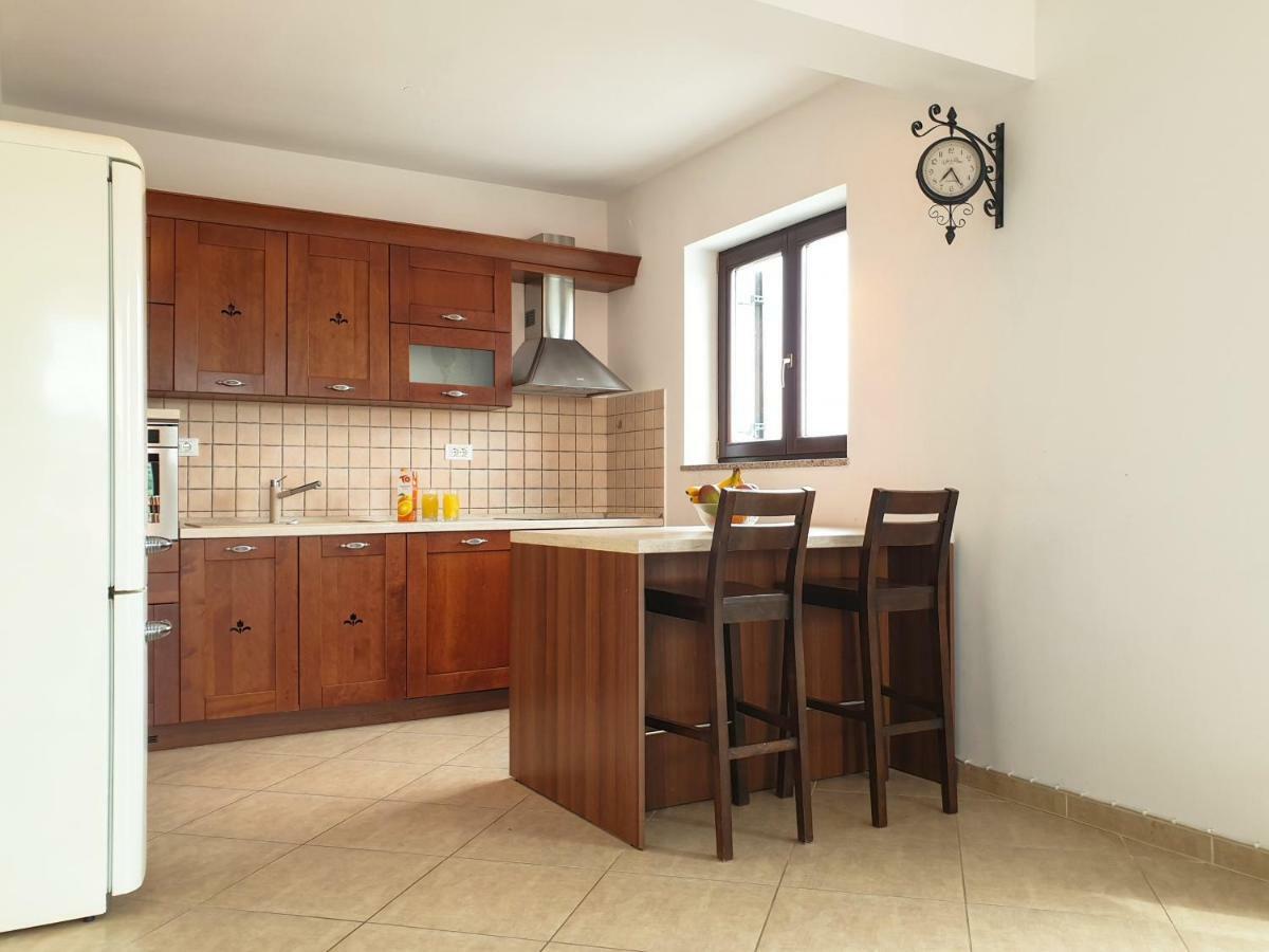 Apartment Oliva Yourcroatiaholiday Premantura Exterior photo